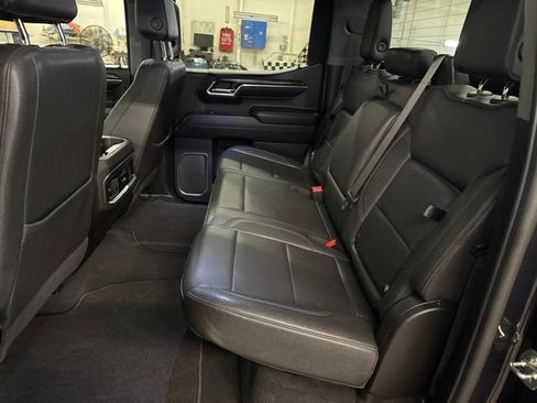 Used 2023 GMC Sierra 1500 SLT w/ SLT Premium Package AWD/4WD image 22
