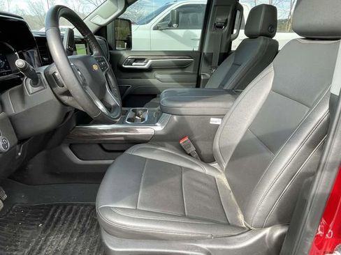 Used 2025 Chevrolet Silverado 3500 LTZ w/ LTZ Plus Package image 13