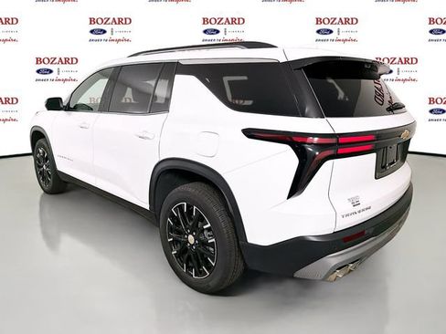 Used 2026 Chevrolet Traverse LT w/ Sun and Wheel Package FWD image 6
