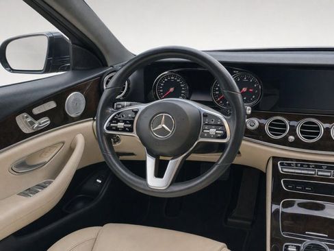 Used 2019 Mercedes-Benz E 300 image 25