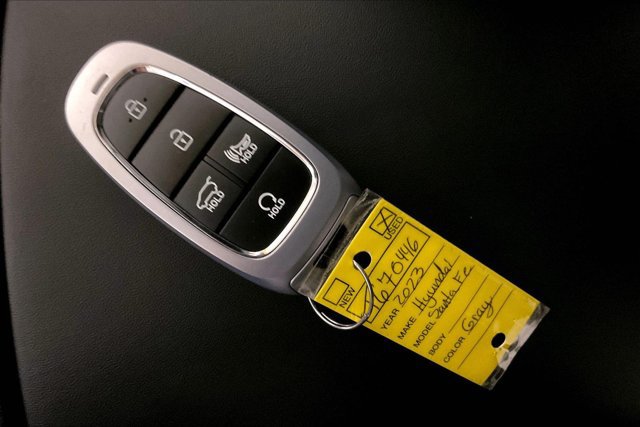 Used 2023 Hyundai Santa Fe SEL AWD/4WD image 11