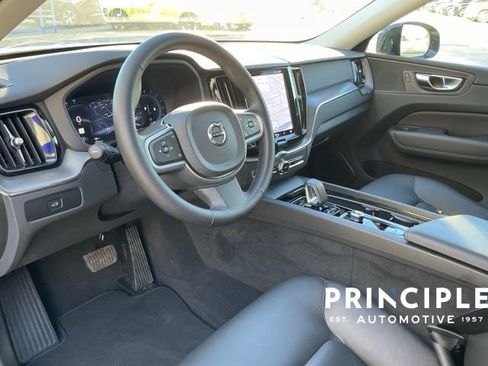 Certified 2025 Volvo XC60 B5 Core image 26