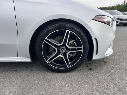 Used 2020 Mercedes-Benz A 220 w/ AMG Line image 36
