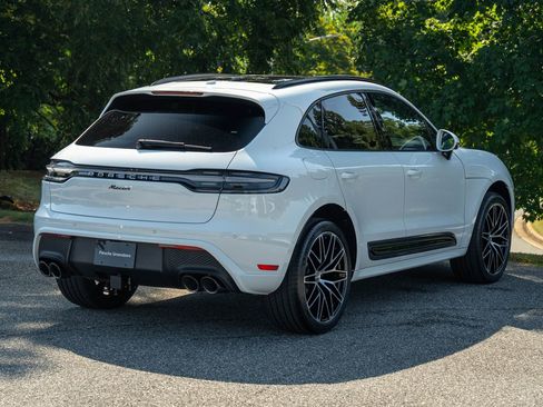 New 2026 Porsche Macan image 7