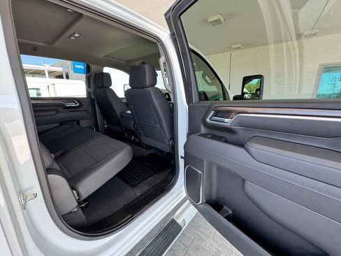 Used 2025 Chevrolet Silverado 3500 LT w/ Safety Package image 23