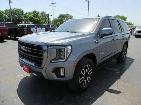 Certified 2021 GMC Yukon AT4 w/ AT4 Premium Plus Package AWD/4WD image 13