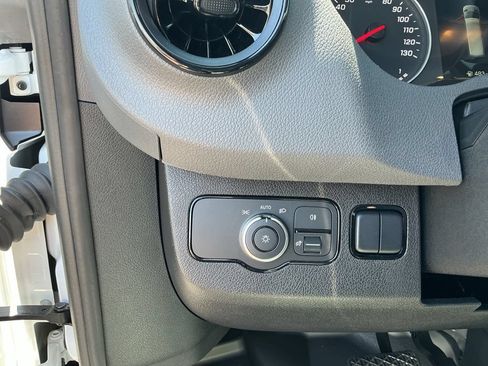 Used 2025 Mercedes-Benz Sprinter 2500 image 14