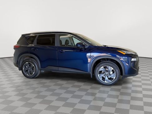 Certified 2025 Nissan Rogue SV w/ SV Premium Package FWD image 13