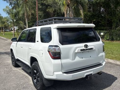 Used 2021 Toyota 4Runner SR5 Premium w/ Moonroof Package AWD/4WD image 2