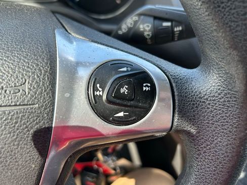 Used 2016 Ford Escape SE w/ SE Chrome Package image 19