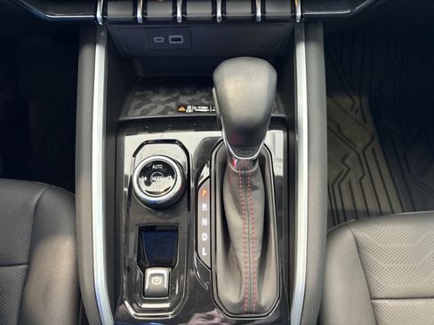 Used 2024 Chevrolet Colorado Z71 w/ Z71 Convenience Package 2 image 20