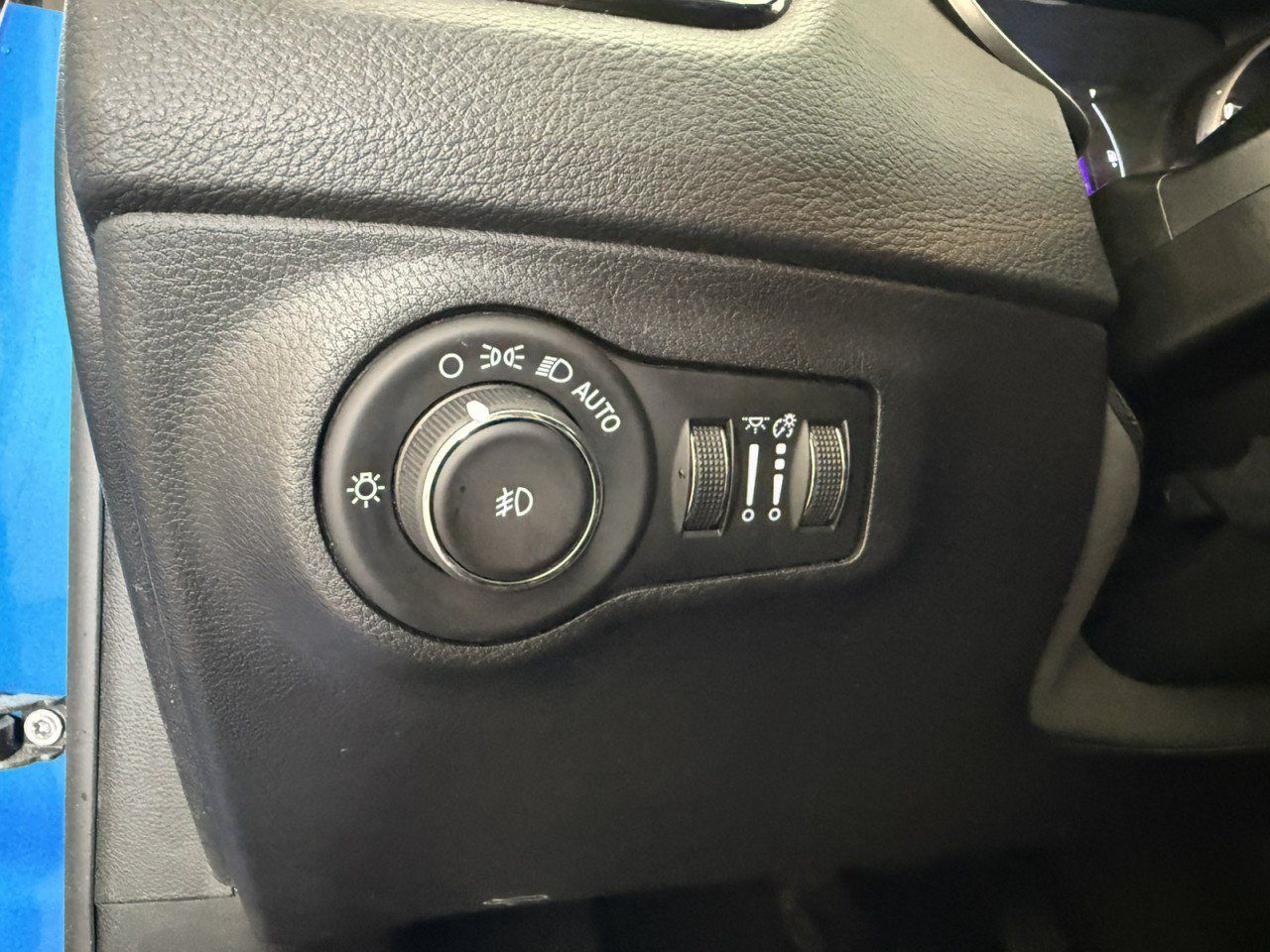 Used 2019 Jeep Compass Latitude AWD/4WD image 21