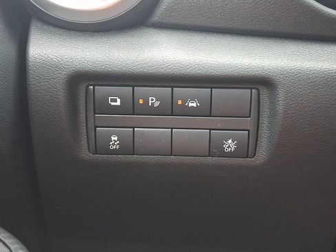 Used 2021 Nissan Versa S FWD image 23
