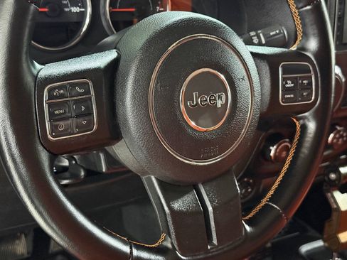 Used 2015 Jeep Wrangler Unlimited Sport w/ Quick Order Package 24S AWD/4WD image 46