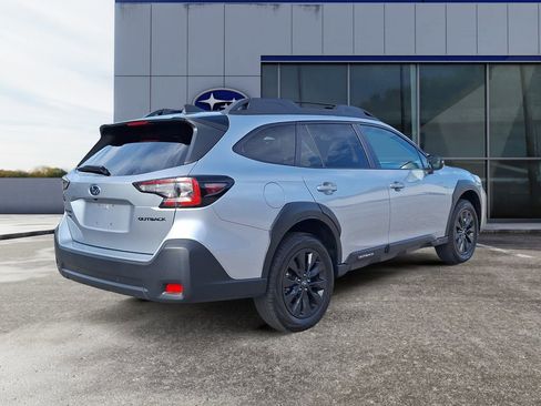 Used 2023 Subaru Outback Onyx Edition image 6