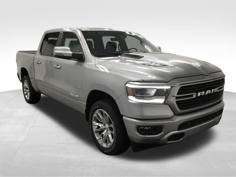 Used 2023 RAM 1500 Laramie AWD/4WD image 3