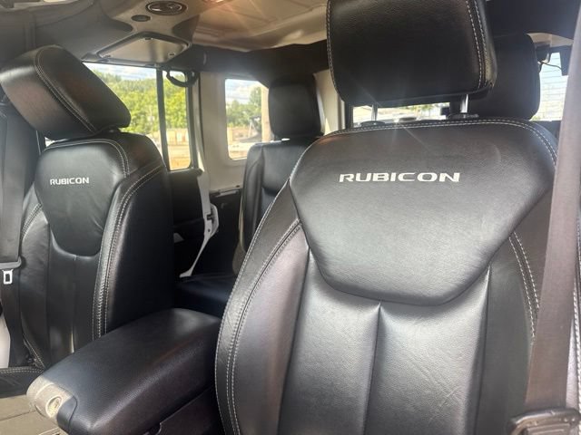 Used 2015 Jeep Wrangler Unlimited Rubicon w/ Connectivity Group AWD/4WD image 26