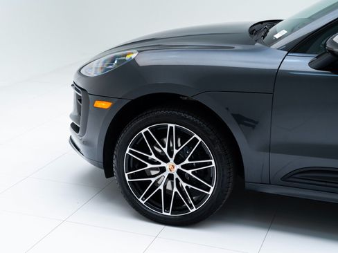 Used 2026 Porsche Macan AWD/4WD image 11