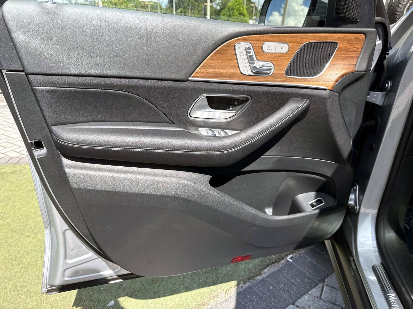 Certified 2025 Mercedes-Benz GLE 350 4MATIC image 17