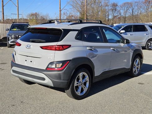 Used 2023 Hyundai Kona SEL image 5