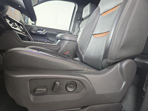 Used 2024 GMC Sierra 2500 AT4 w/ AT4 Premium Plus Package AWD/4WD image 32
