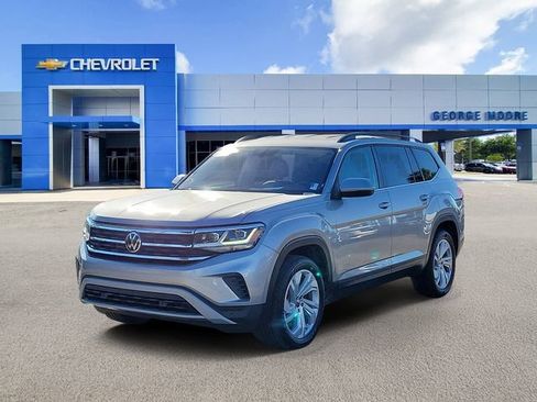Used 2022 Volkswagen Atlas SE image 2