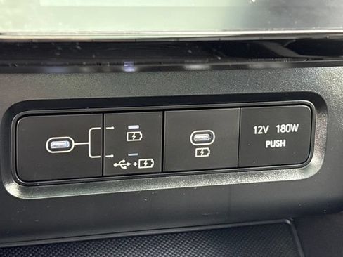 Used 2025 Hyundai Tucson Limited AWD/4WD image 19