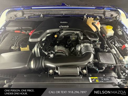 Used 2018 Jeep Wrangler Unlimited Sahara AWD/4WD image 49