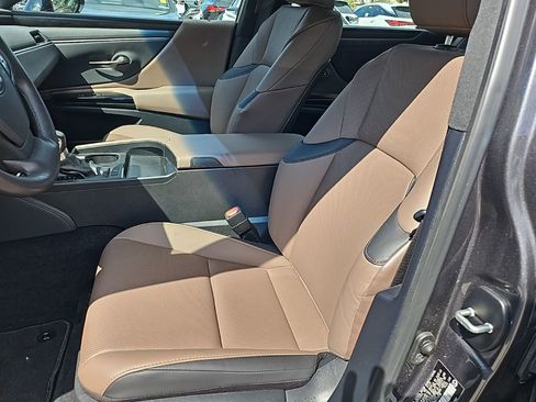 Used 2024 Lexus ES 350 w/ Premium Package image 14