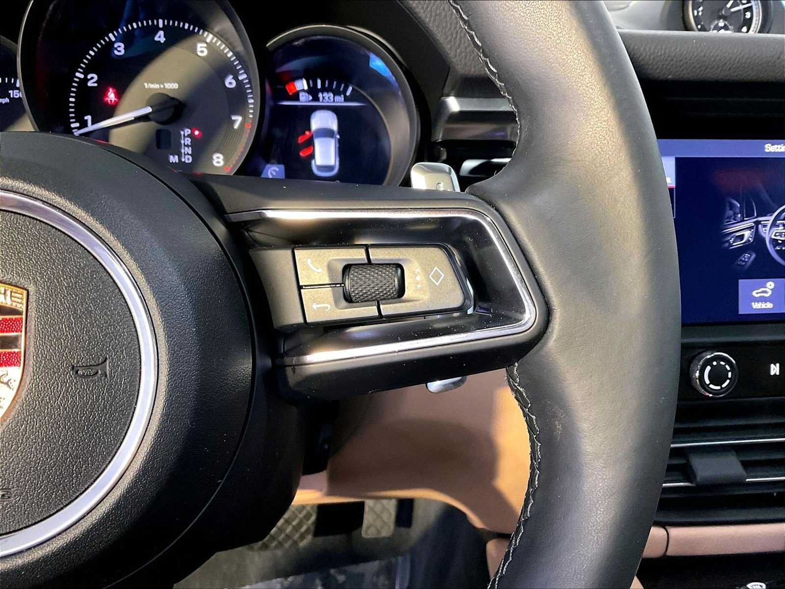Certified 2024 Porsche Macan AWD/4WD image 28