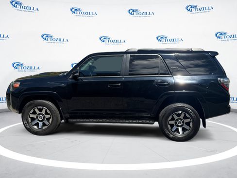 Used 2021 Toyota 4Runner TRD Off-Road Premium AWD/4WD image 2