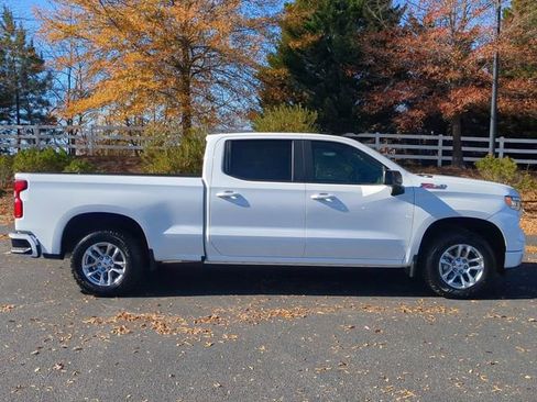 Used 2023 Chevrolet Silverado 1500 RST image 3
