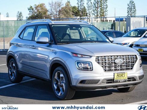 New 2026 Hyundai Venue SEL FWD image 3