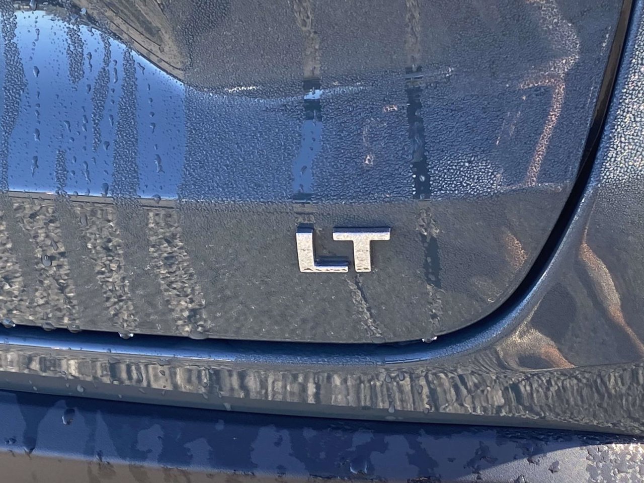 Used 2025 Chevrolet Trax LT FWD image 17