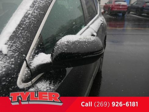 Used 2021 Honda CR-V EX-L image 11