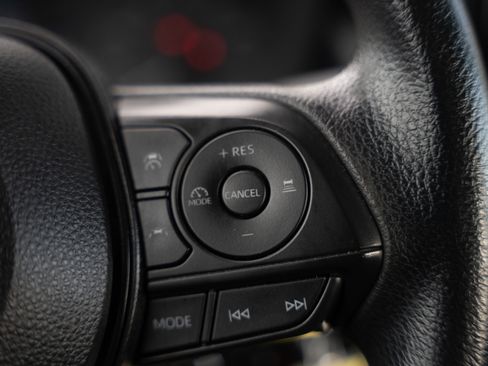 Used 2024 Toyota Corolla LE image 29