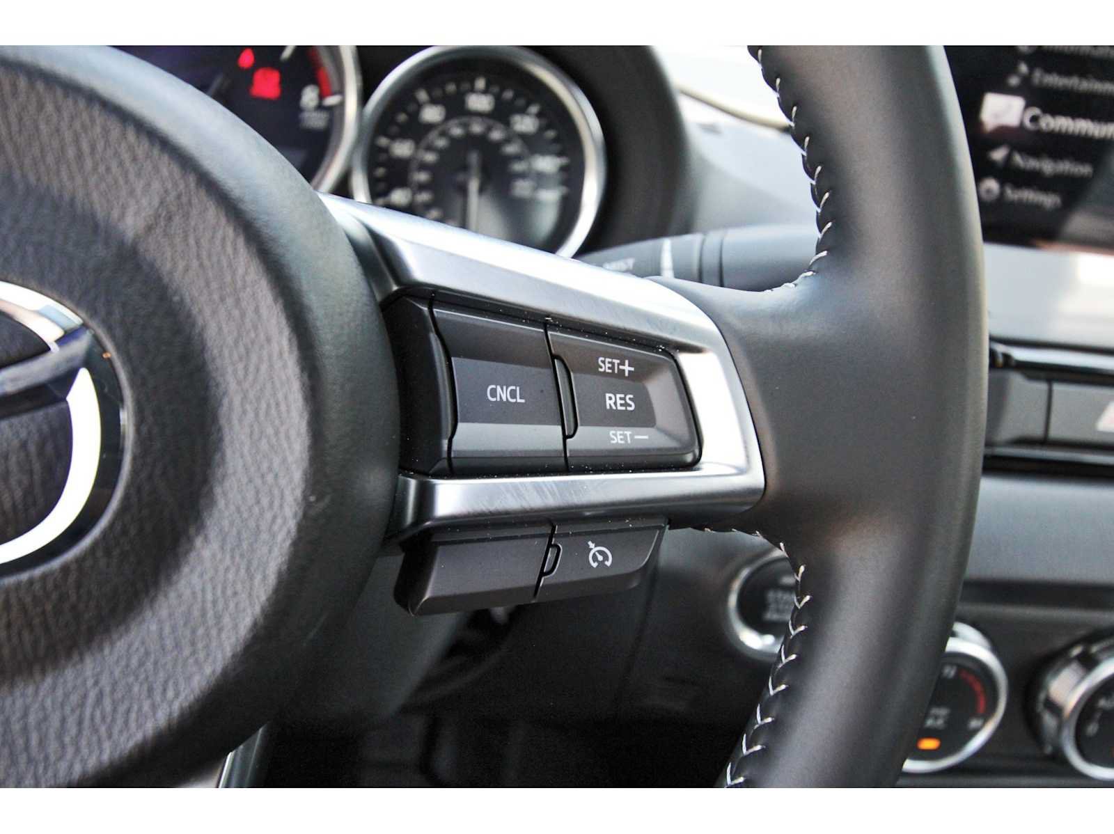 Used 2024 MAZDA MX-5 Miata Grand Touring RWD image 11