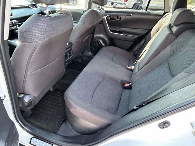 Used 2025 Toyota RAV4 LE AWD/4WD image 14