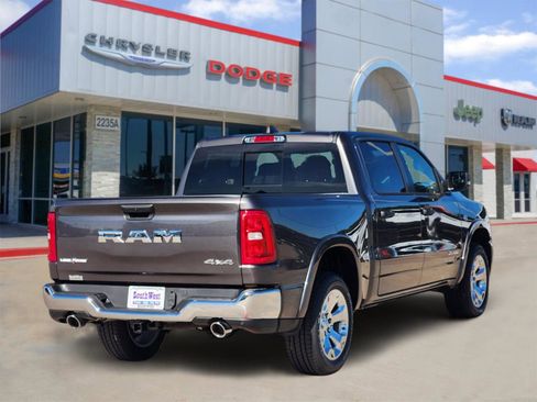 New 2026 RAM 1500 4x4 Crew Cab image 5