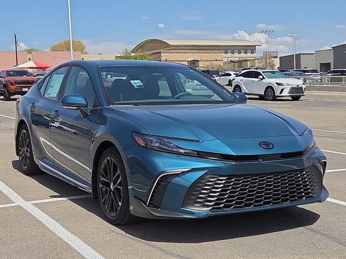 New 2026 Toyota Camry SE w/ Convenience Package FWD image 6