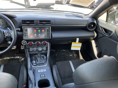 Used 2022 Toyota GR86 Premium w/ ALL Weather Mat Package (TMS) RWD image 16
