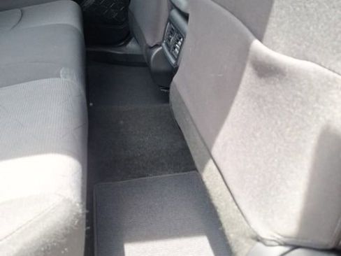 Used 2019 Toyota RAV4 XLE w/ Carpet Mat Package AWD/4WD image 21