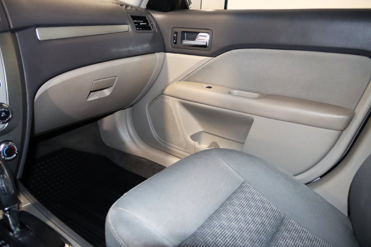 Used 2012 Ford Fusion SE FWD image 40