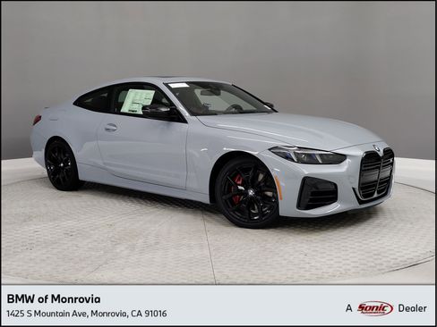 Used 2026 BMW M440i Coupe w/ Premium Package image 1