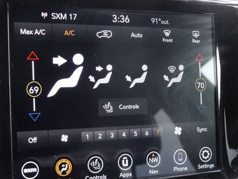 Used 2021 Jeep Grand Cherokee Laredo X AWD/4WD image 28