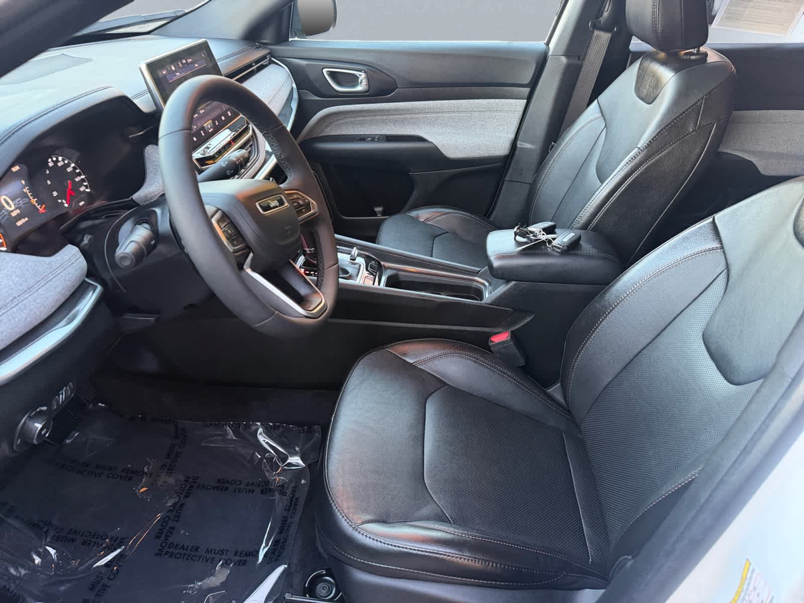 Used 2023 Jeep Compass Latitude AWD/4WD image 7