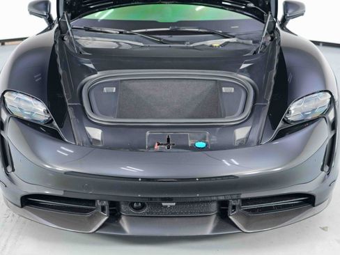 Used 2022 Porsche Taycan Turbo S image 8