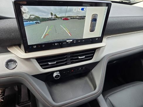 New 2026 Ford Explorer Active w/ Active Comfort Package RWD image 10