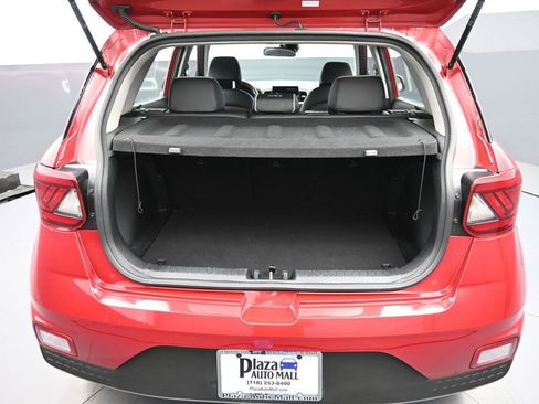 Certified 2023 Hyundai Venue Limited FWD image 21