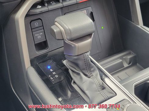 Used 2023 Toyota Tundra Limited image 24